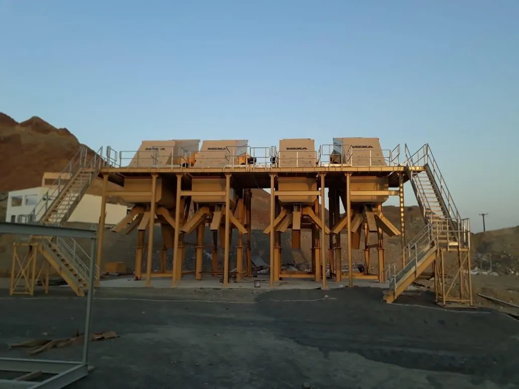 4 Cribles Incliné Ultra Résistant MS2060/4 Installés À Oman 