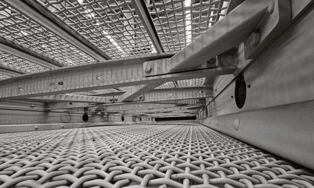 Standard Wire Mesh Sizes for Vibrating Screens: Selection and Sizing Guide