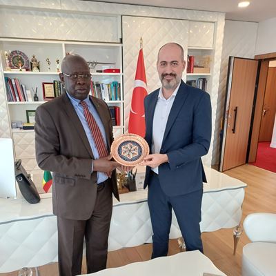 Réunion stratégique avec l'ambassadeur du Sénégal