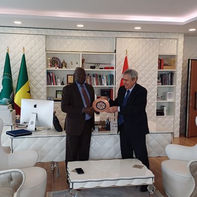 Réunion stratégique avec l'ambassadeur du Sénégal