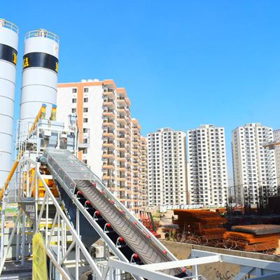 Iraq, Baghdad: Mobile Concrete Batching Plants Play a Leading Role in Modern Housing Project