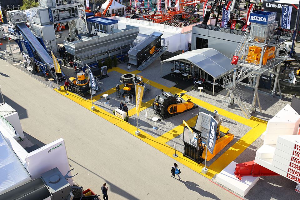 meka-bauma-fair-outdoor-stand-2016