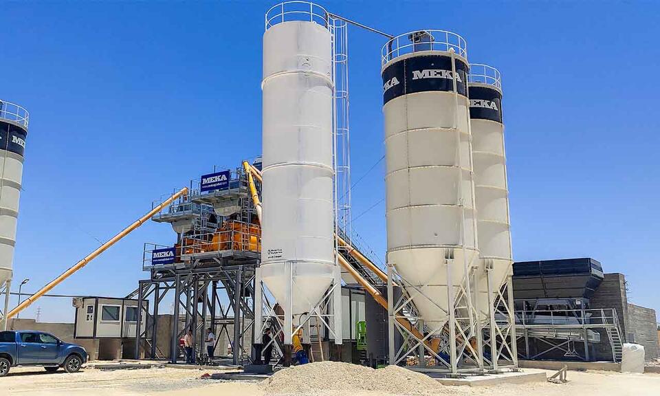 Centrale à béton fixe MEKA K135 sur le site de Rabwat Ammon en Jordanie