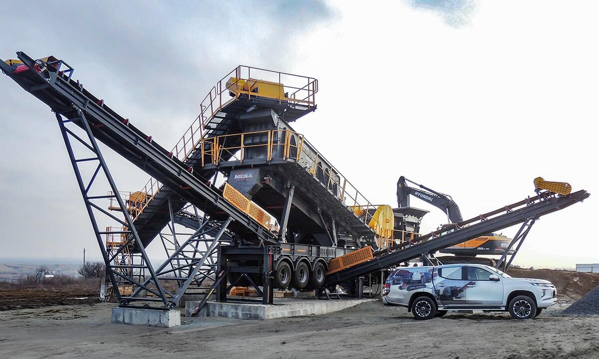 Runs on Grid or Generator Power