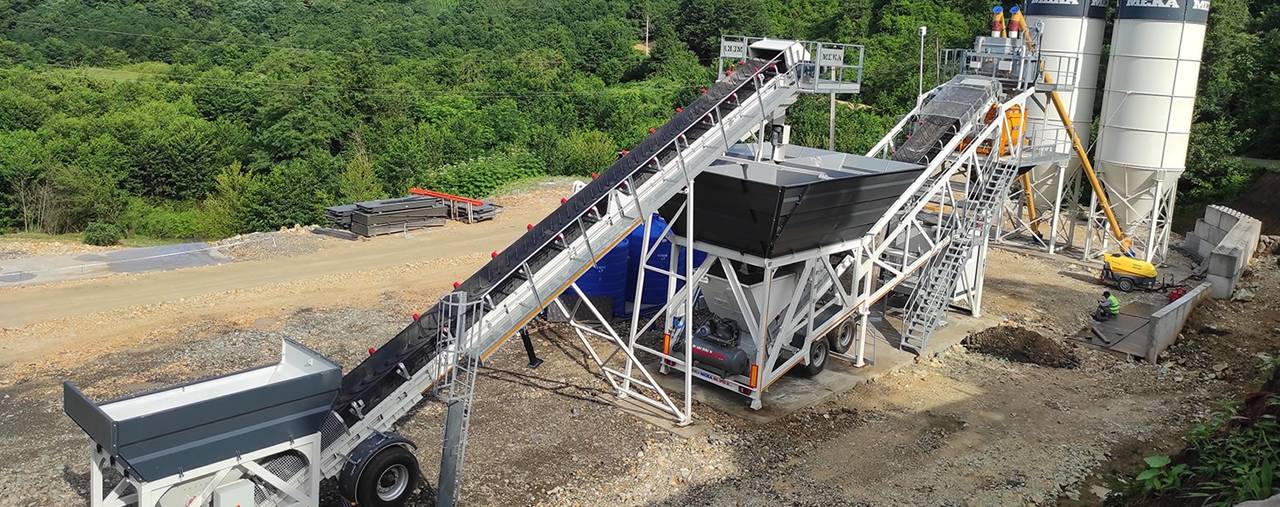 La nouvelle centrale à béton mobile en Géorgie a commencé sa production.