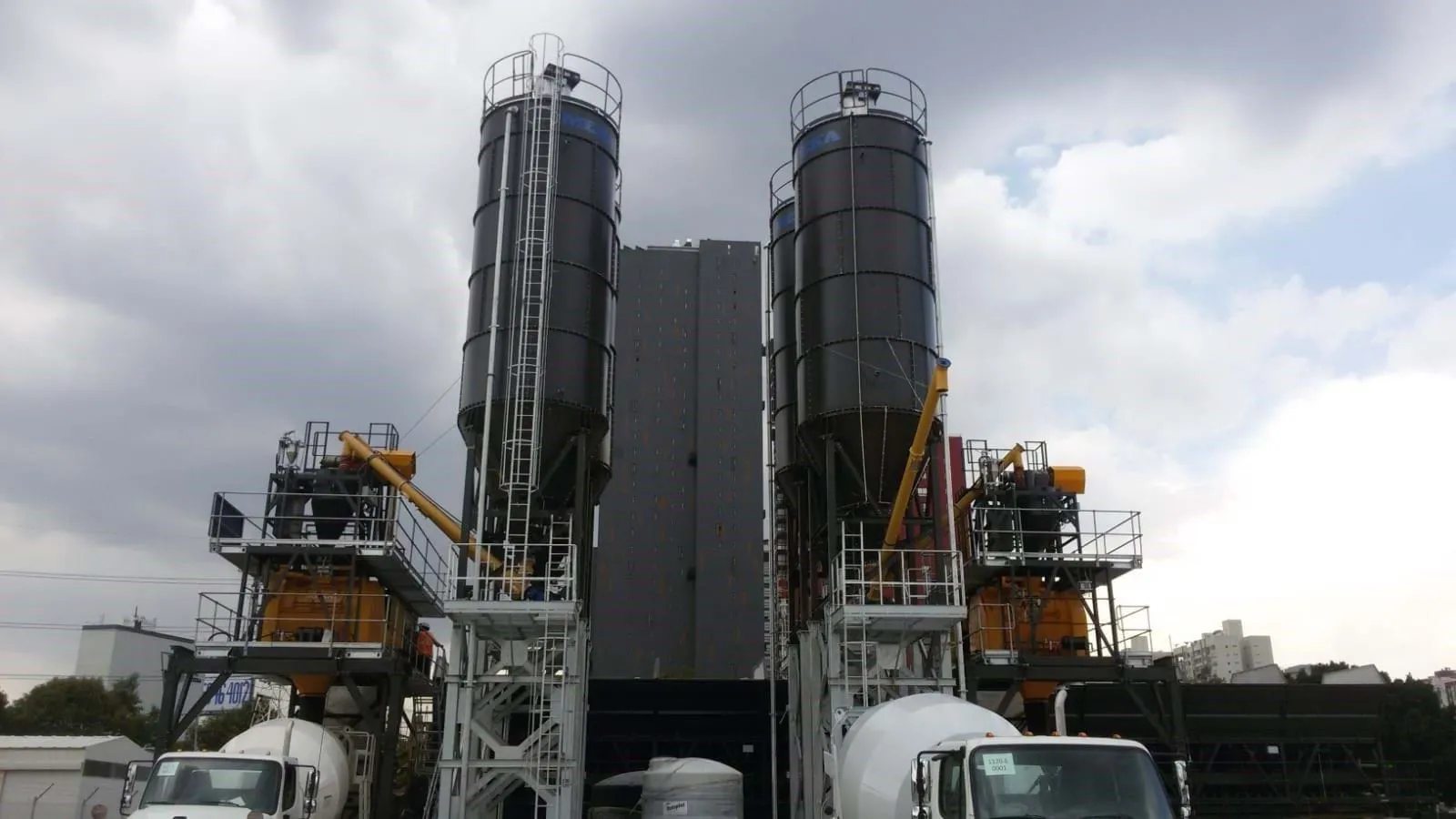 MEKA Au Mexique Avec American Caddell Construction Et Enka Turquie 