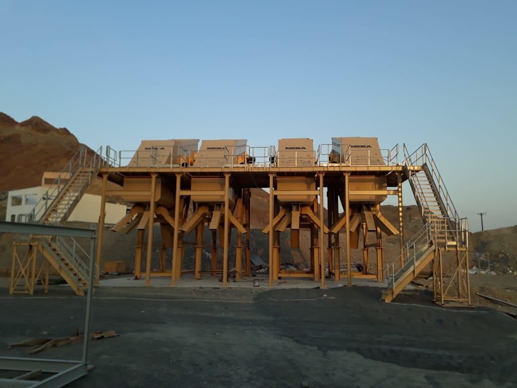 4 Cribles Incliné Ultra Résistant MS2060/4 Installés À Oman