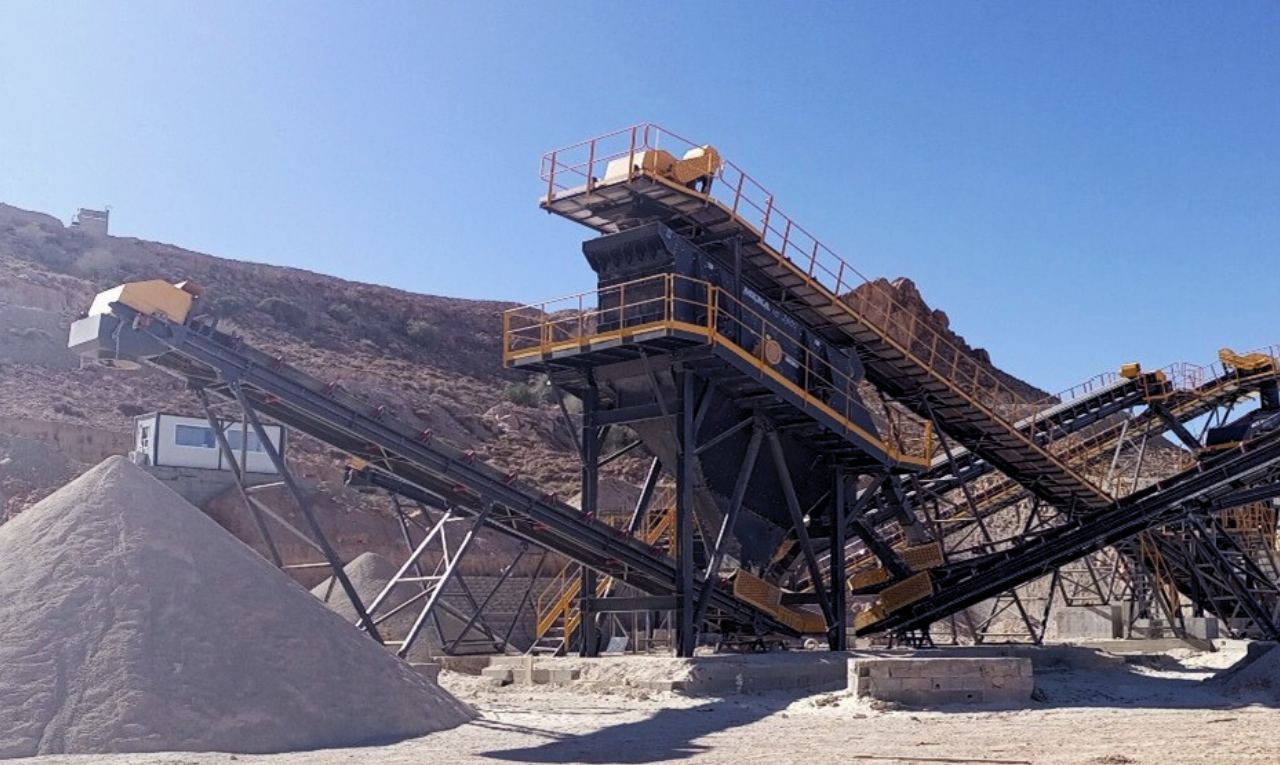 محطة تكسير وغربلة MEKA في بوسعادة، الجزائر