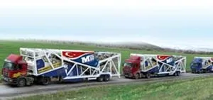 Dans une semaine, nous avons livré 9 centrales à béton avec 37 camions! 