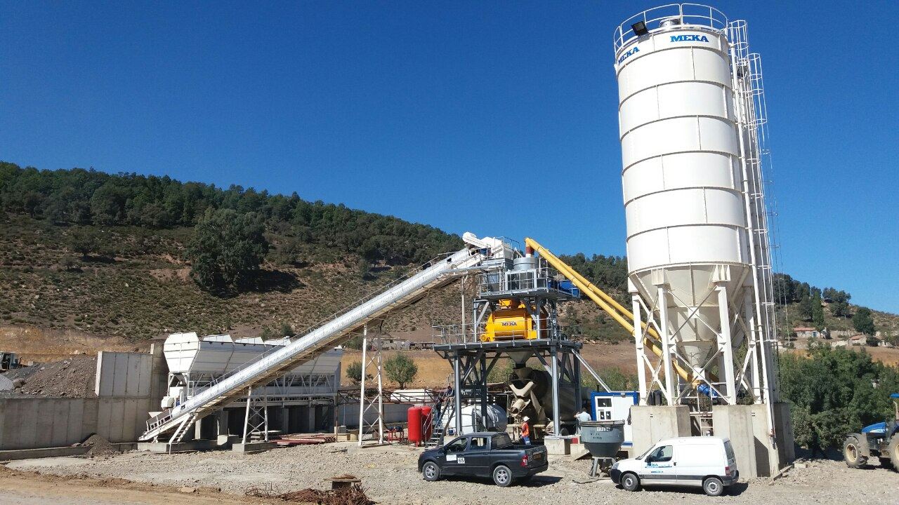 MEKA En Algérie Pour Un Projet Routier Avec L'Italienne Rizzani De Eccher