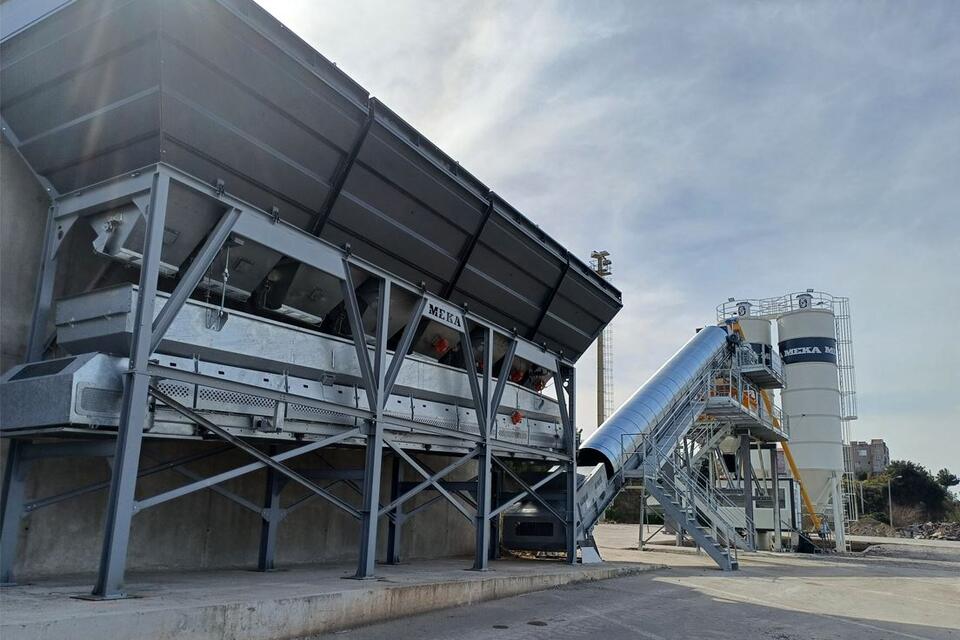 MEKA C 100 concrete batching plant, earthquake region