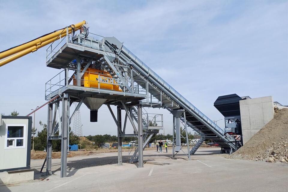 MEKA C 100 concrete batching plant, earthquake region