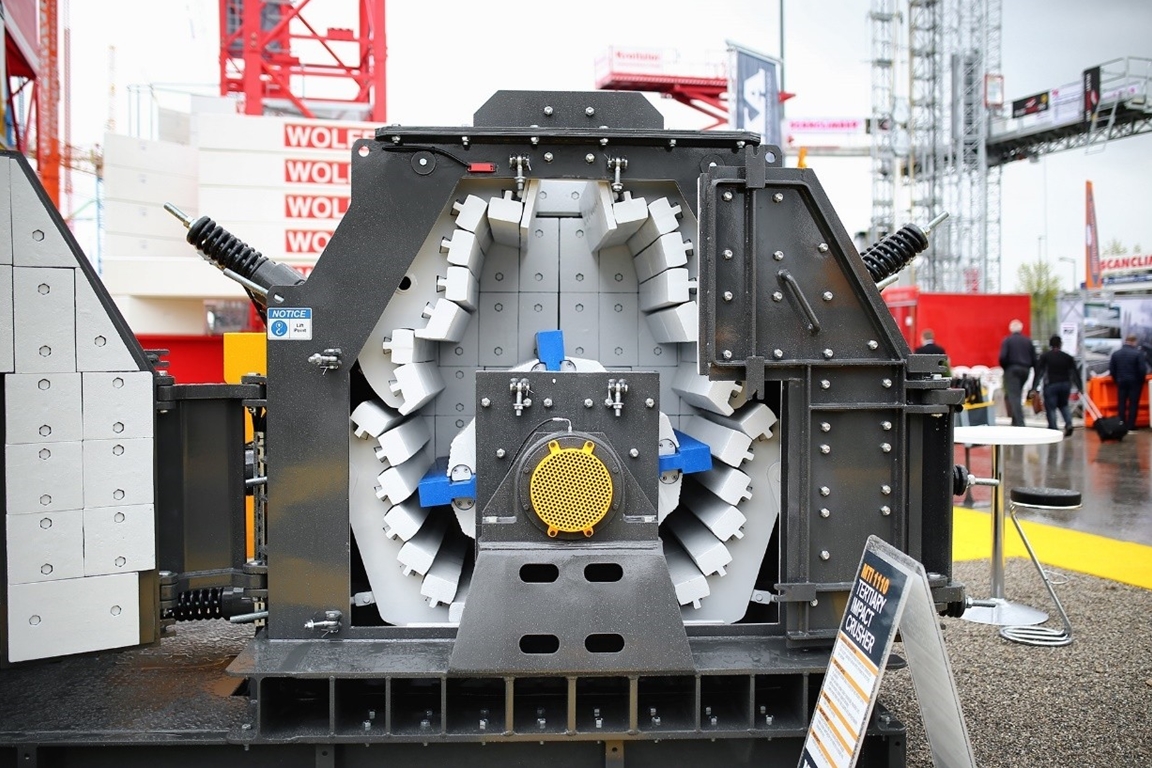 Şekil 6 Yatay milli tersiyer darbeli kırıcı bakım kapakları (MEKA))