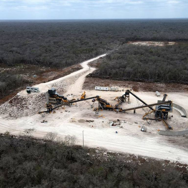 Yucatan, Meksika'da Kum Üretimi için Özel Tesis